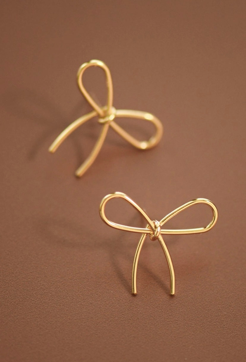 Gold Knotted Bow Studs