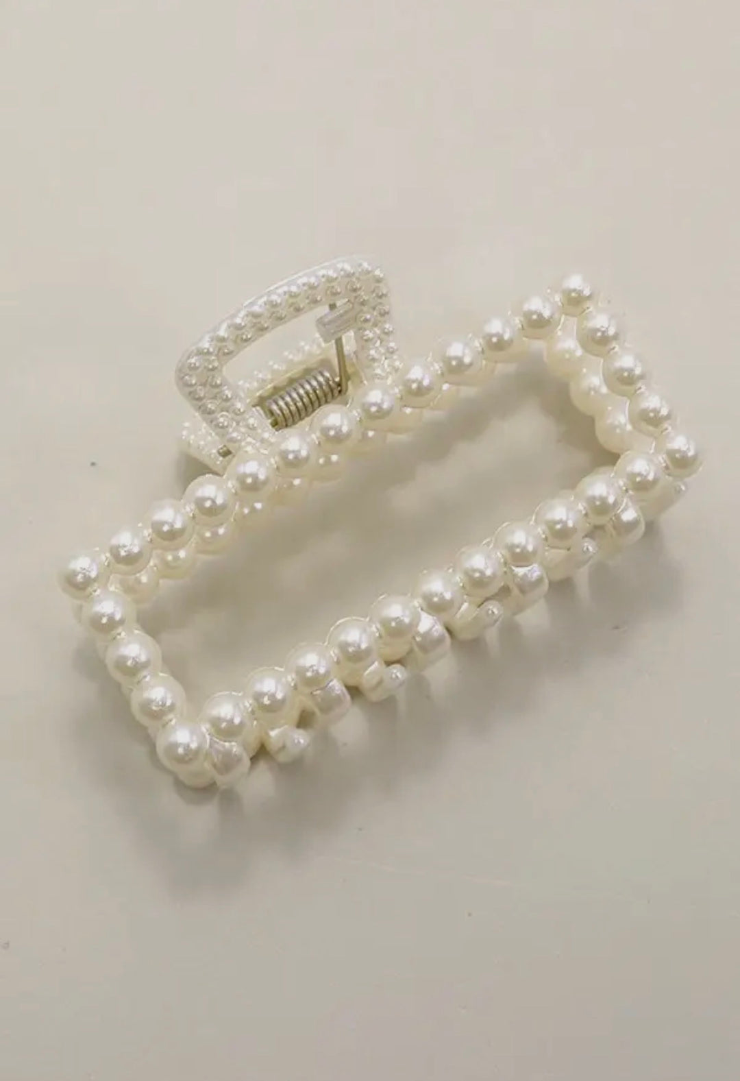 Pearl Claw Clip